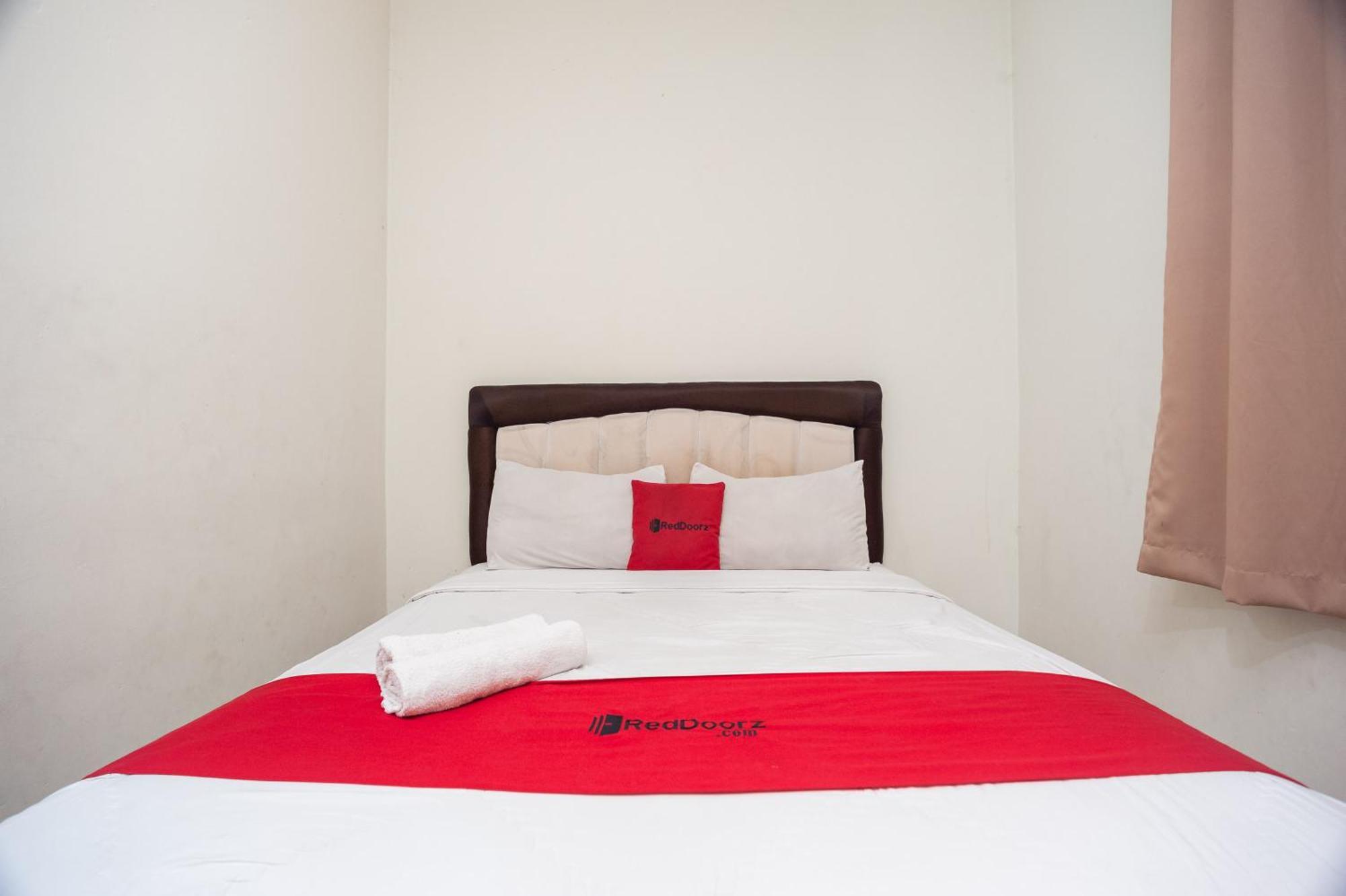 Reddoorz Plus Near Rs Pmi Bogor Exterior photo