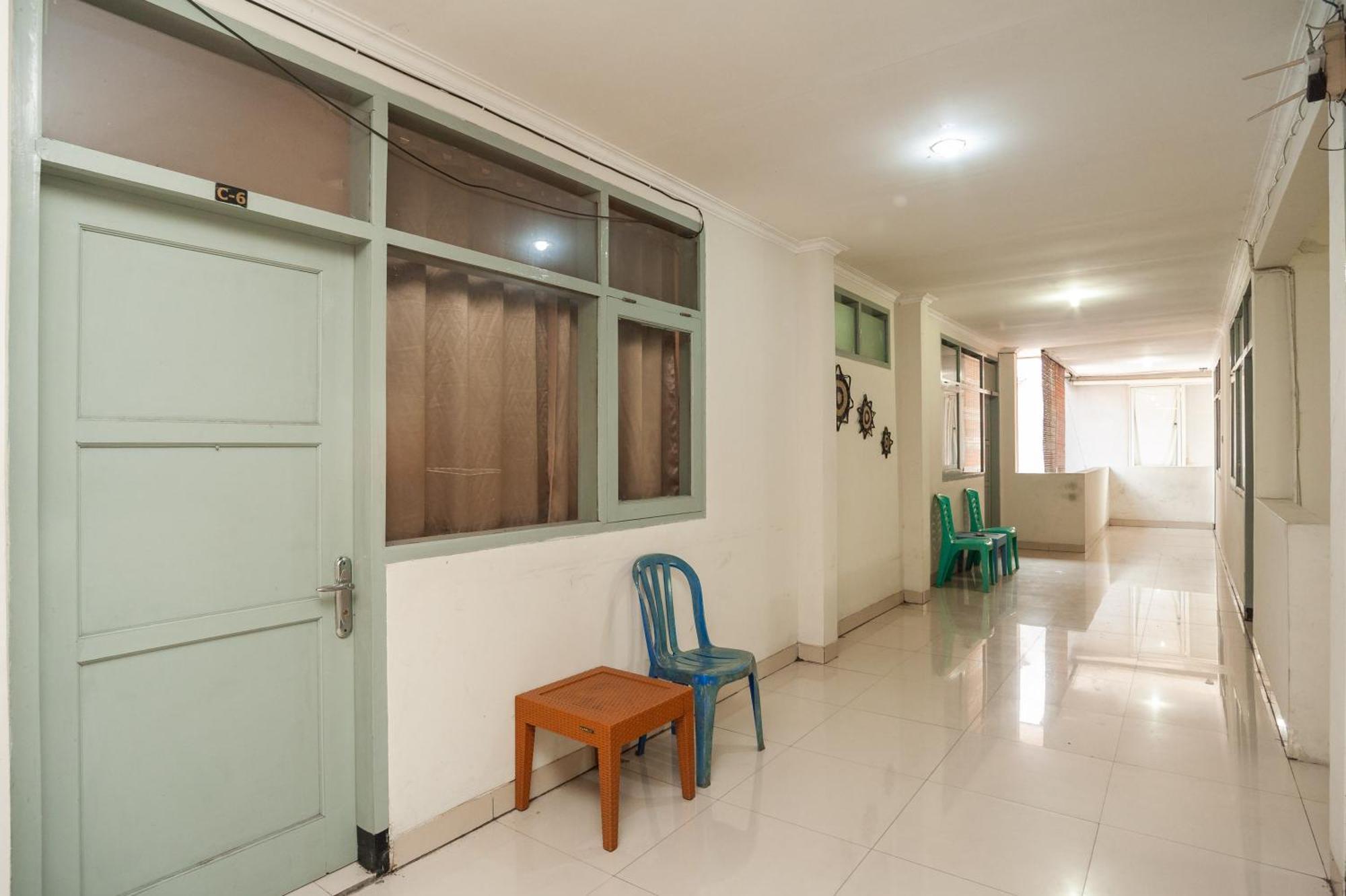 Reddoorz Plus Near Rs Pmi Bogor Exterior photo
